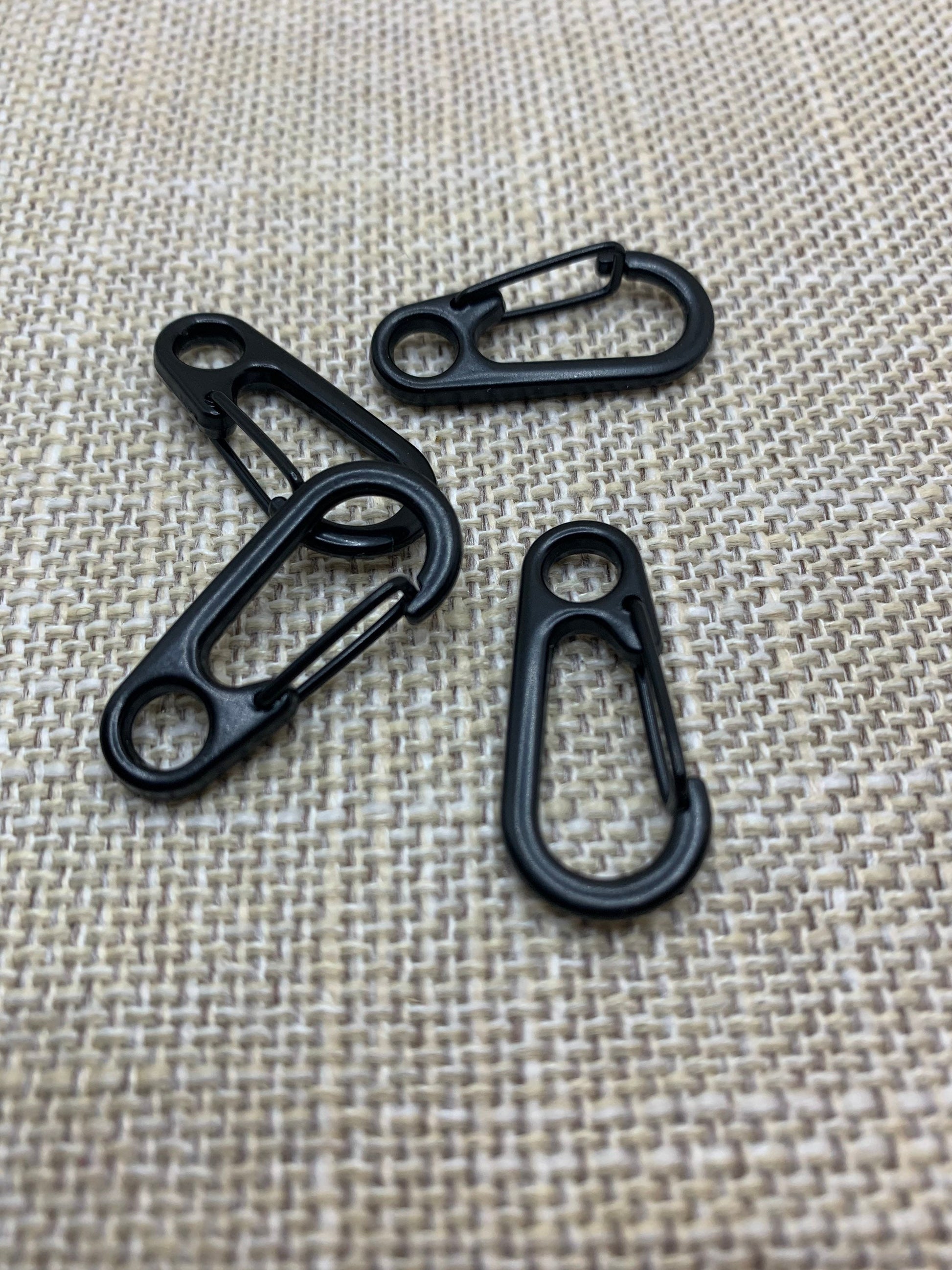 Black Metal Clips, Tzit Tzit Clips, Tzitzit, Yahuah, Numbers 15