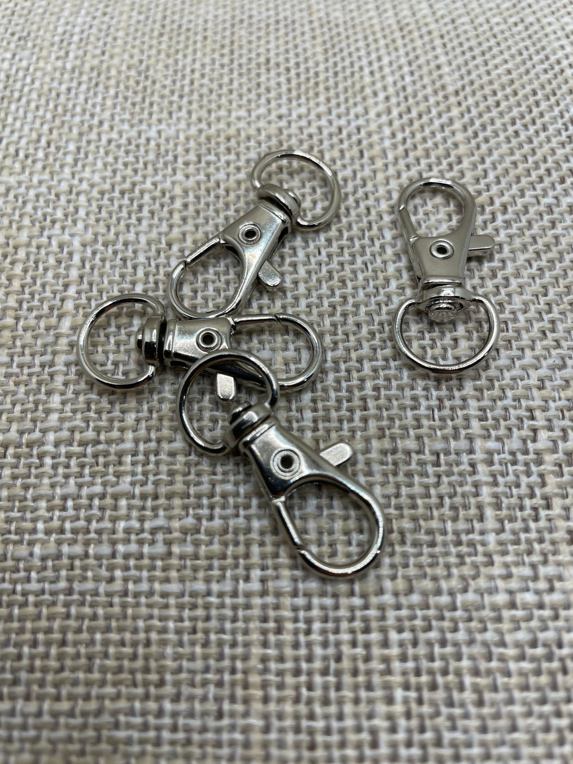Swivel loop Clip, Upclose of set of 4 Clips, Tassel Clips, Tzit Tzit Clip Metallic Silver painted