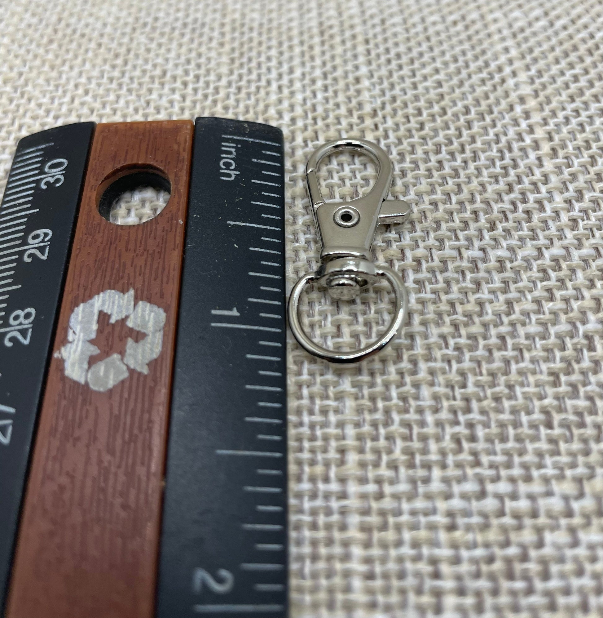 Swivel loop Clip, Upclose of measurement just over 1" in length, Tassel Clips, Tzit Tzit Clip Metallic Silver painted